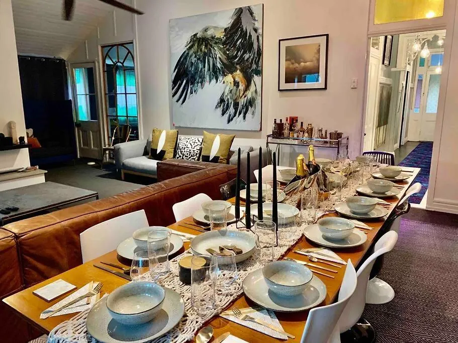 Stunning Tropical Oasis Free Parking Villa Brisbane Australia